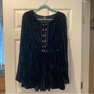 Free People black crushed velvet jacket - Size 2